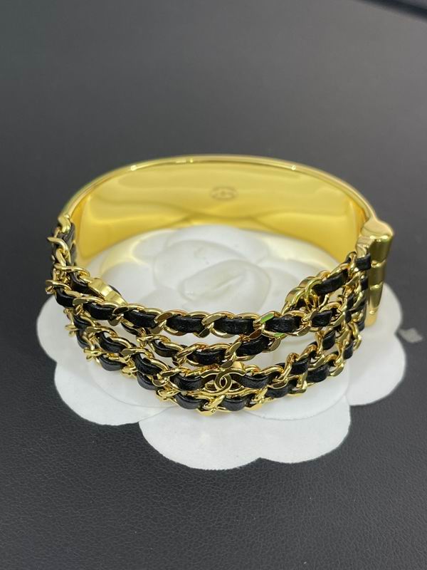 Chanel Bracelet 06yxs20